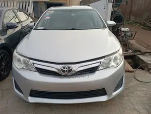 Toyota Camry 2012 Silver