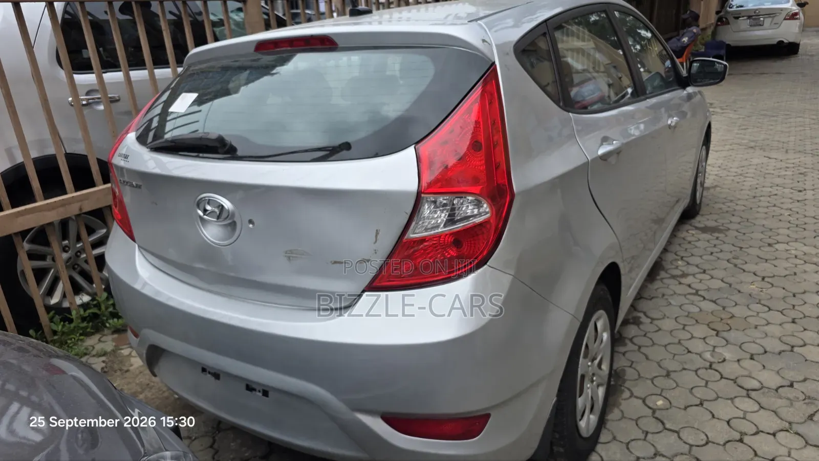 Hyundai Accent 2012 Silver