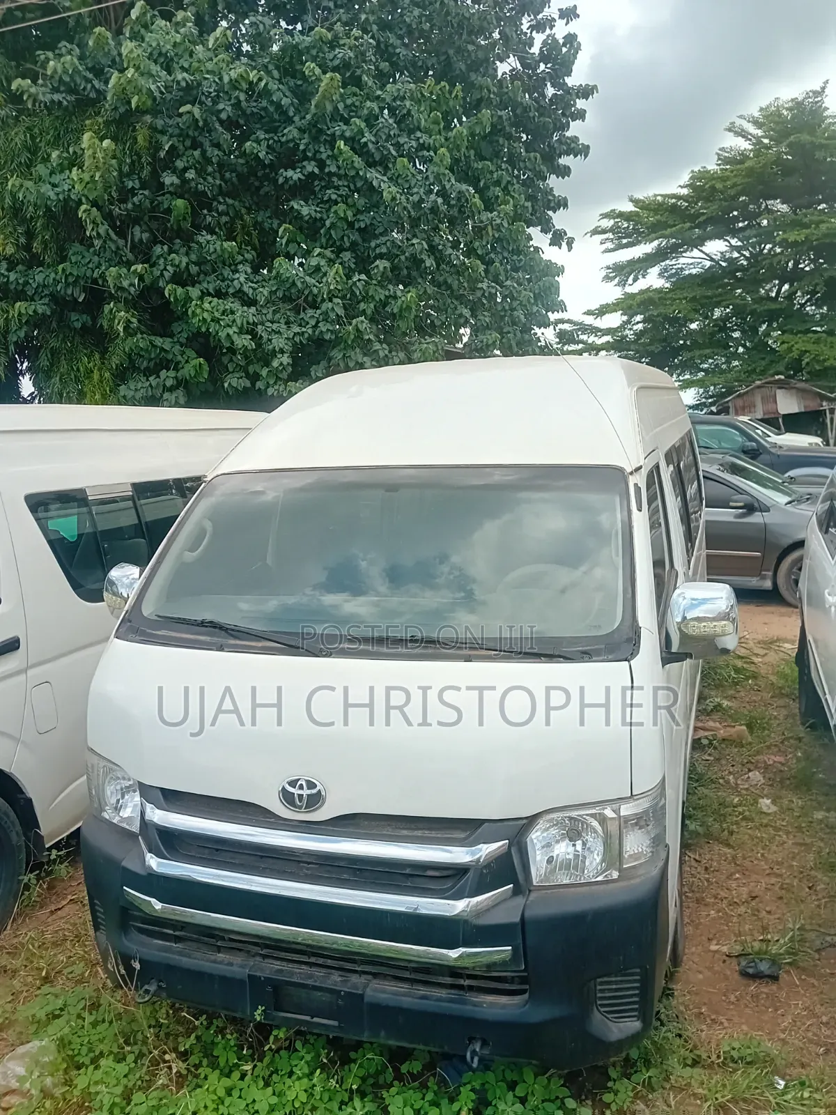 Toyota HiAce 2015 White