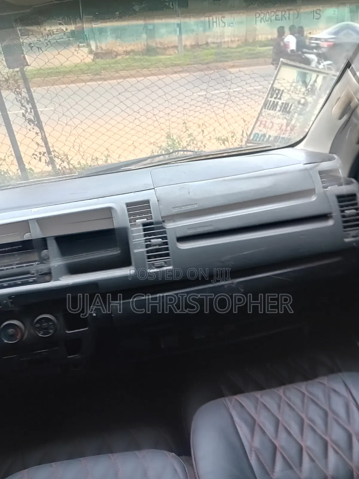 Toyota HiAce 2015 White