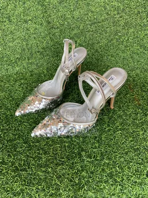 Elegant Sequin Pointed-Toe Heels – Glamorous Sophisticated
