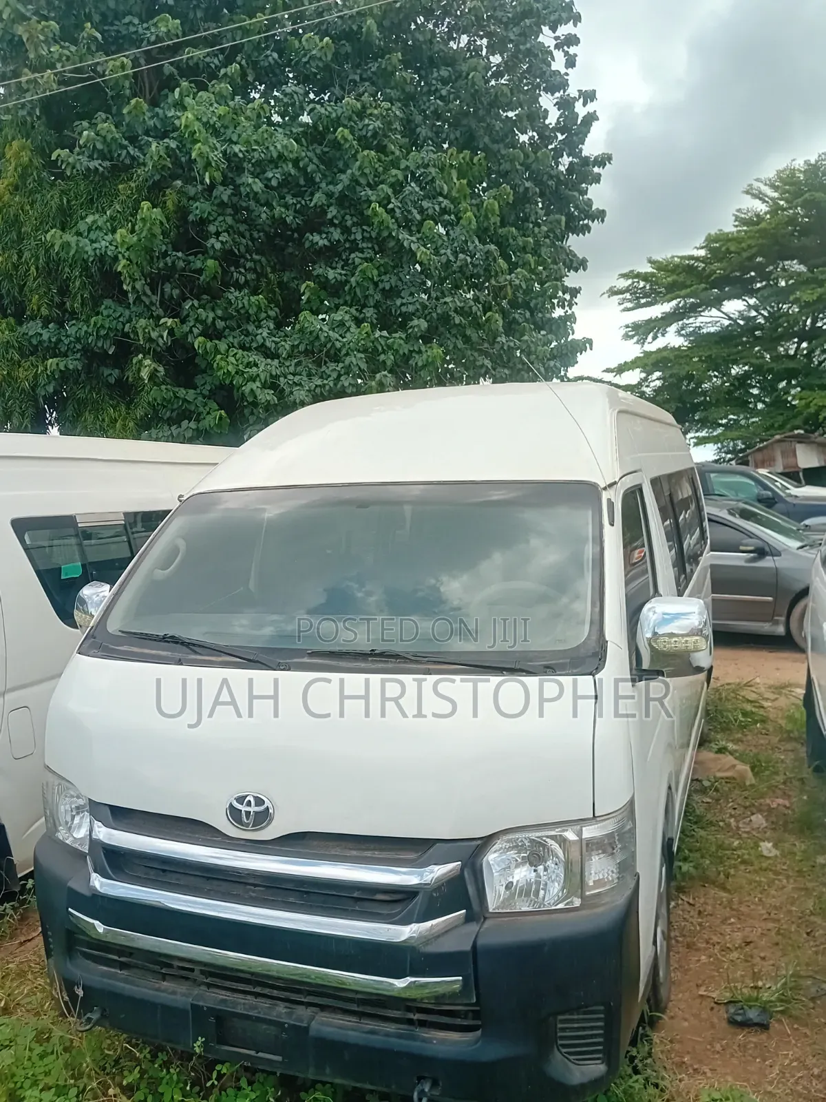 Toyota HiAce 2015 White