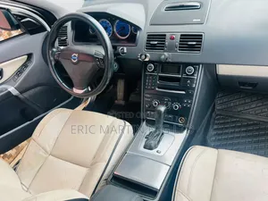 Volvo XC60 2010 White