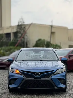 Toyota Camry SE FWD 2020 Blue