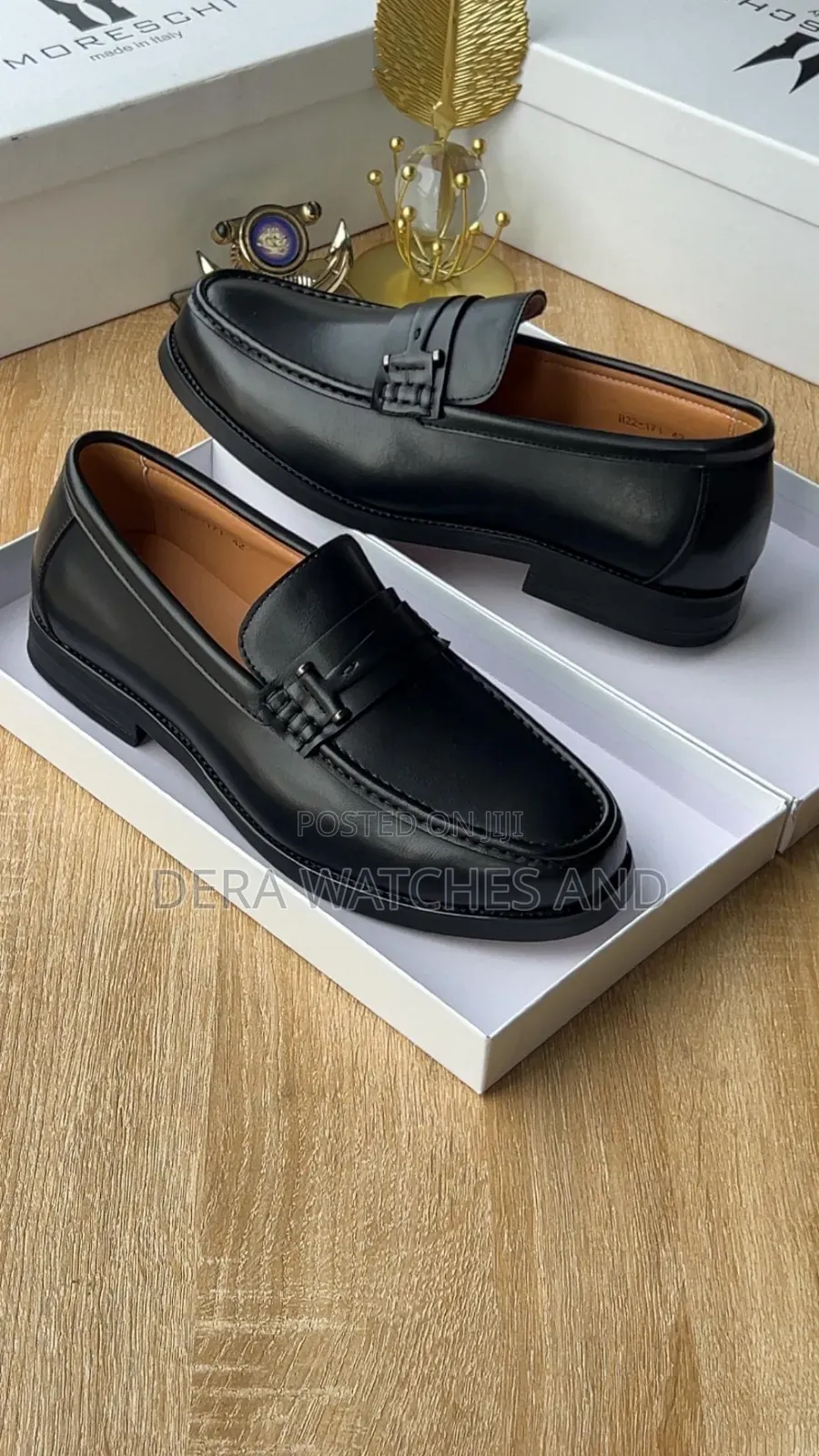 Cooperation Shoe