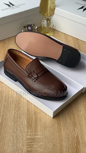Cooperation Shoe