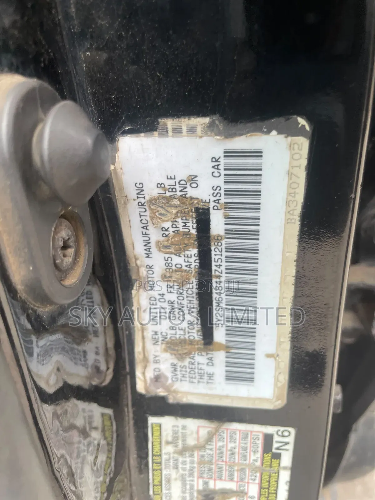 Pontiac Vibe Automatic 2004 Black