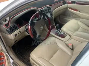 Lexus ES 330 Sedan 2004 White