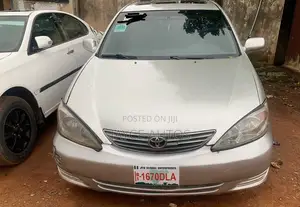 Toyota Camry 2003 Gold
