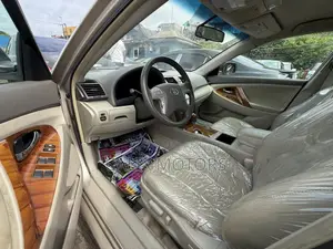 Toyota Camry 2009 Gold