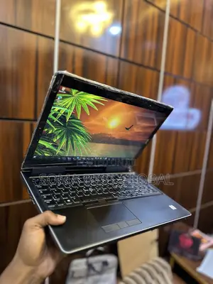 Laptop Dell Precision 7510 12GB Intel Core i7 SSD 512GB