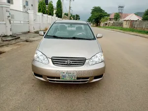 Toyota Corolla LE 2004 Gold
