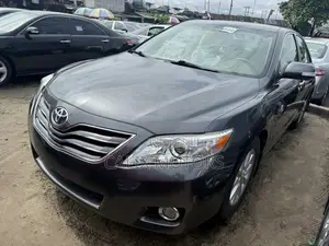 Toyota Camry 2011 Gray