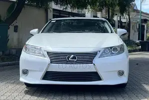 Lexus ES 350 FWD 2015 White