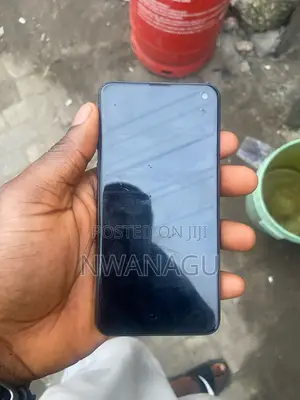 Samsung Galaxy S10e 128 GB Black