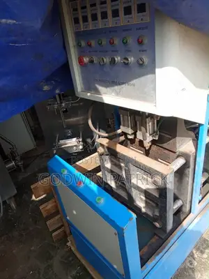 Fairly Used Semiautomatic Pet Blowing Machine