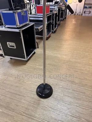 Heavy Duty Silver Round Base Microphone