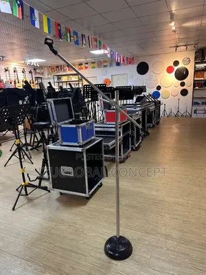 Heavy Duty Silver Round Base Microphone