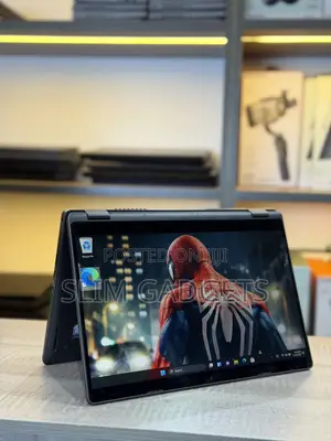 Laptop Dell Latitude 5300 2-in-1 16GB Intel Core i7 SSD 512GB