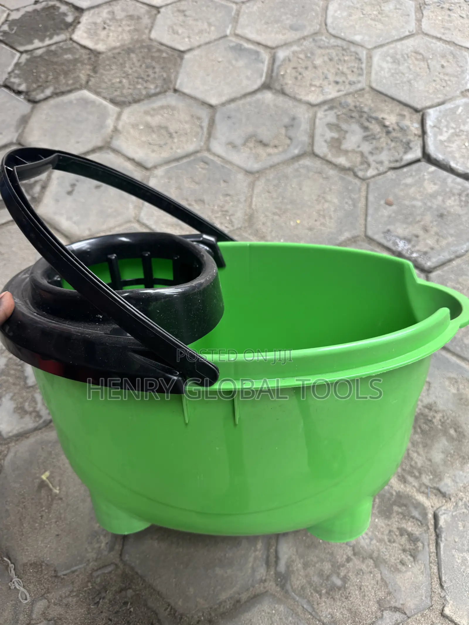 Plastic Mop Bucket With Wringer