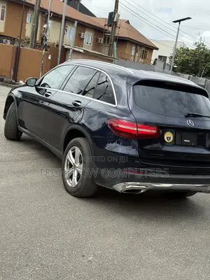 Mercedes-Benz GLC-Class 2017 Blue