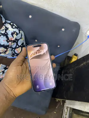 Apple iPhone 16 128 GB Green