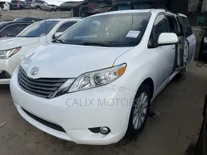 Toyota Sienna 2014 White