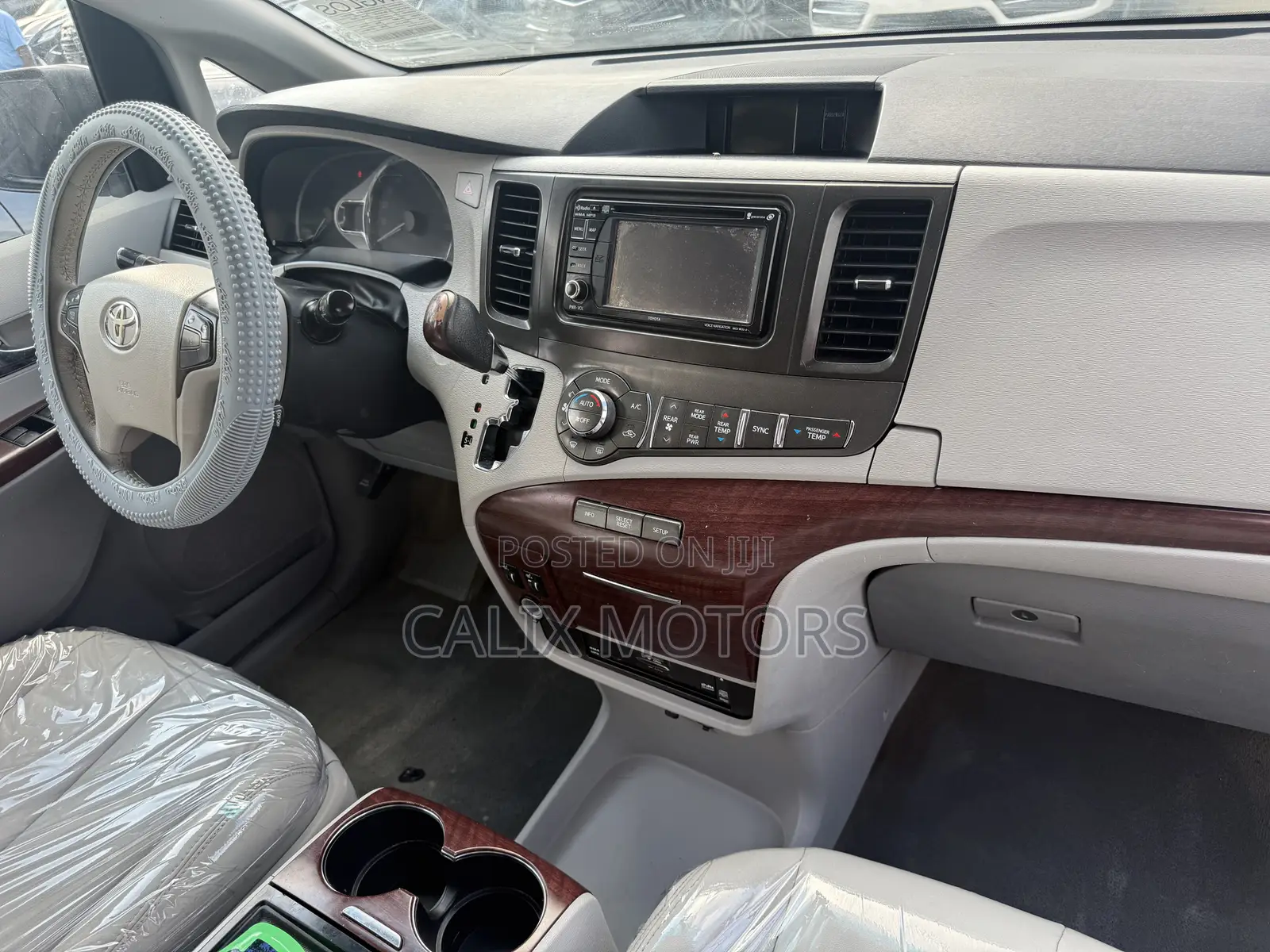 Toyota Sienna 2014 White