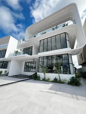 5bdrm Duplex in Osapa London for sale