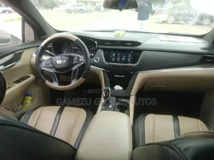 Cadillac XT5 2019 White