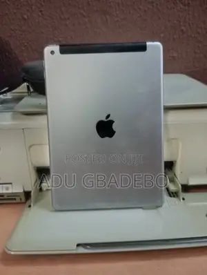 Apple iPad 9.7 32 GB Silver