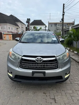 Toyota Highlander Limited 4dr SUV AWD (3.5L 6cyl 6A) 2015 Silver