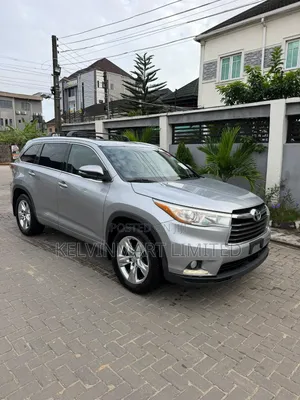 Toyota Highlander Limited 4dr SUV AWD (3.5L 6cyl 6A) 2015 Silver