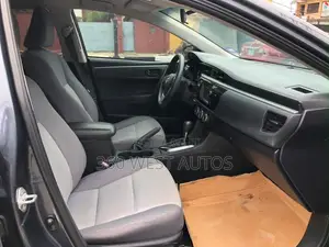 Toyota Corolla LE 4dr Sedan (1.8L 4cyl CVT) 2016 Gray
