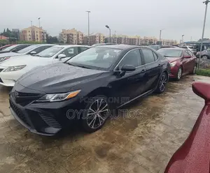 Toyota Camry SE FWD 2020 Black