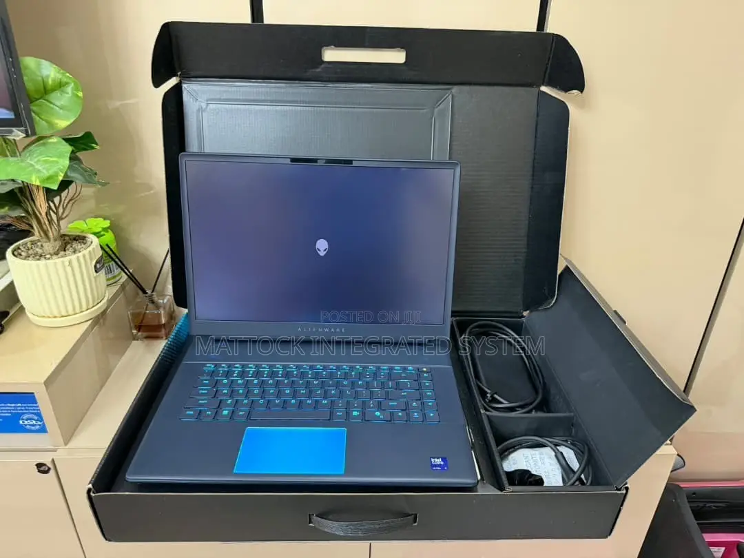 Laptop Dell 32GB Intel Core Ultra 9 SSD 1T