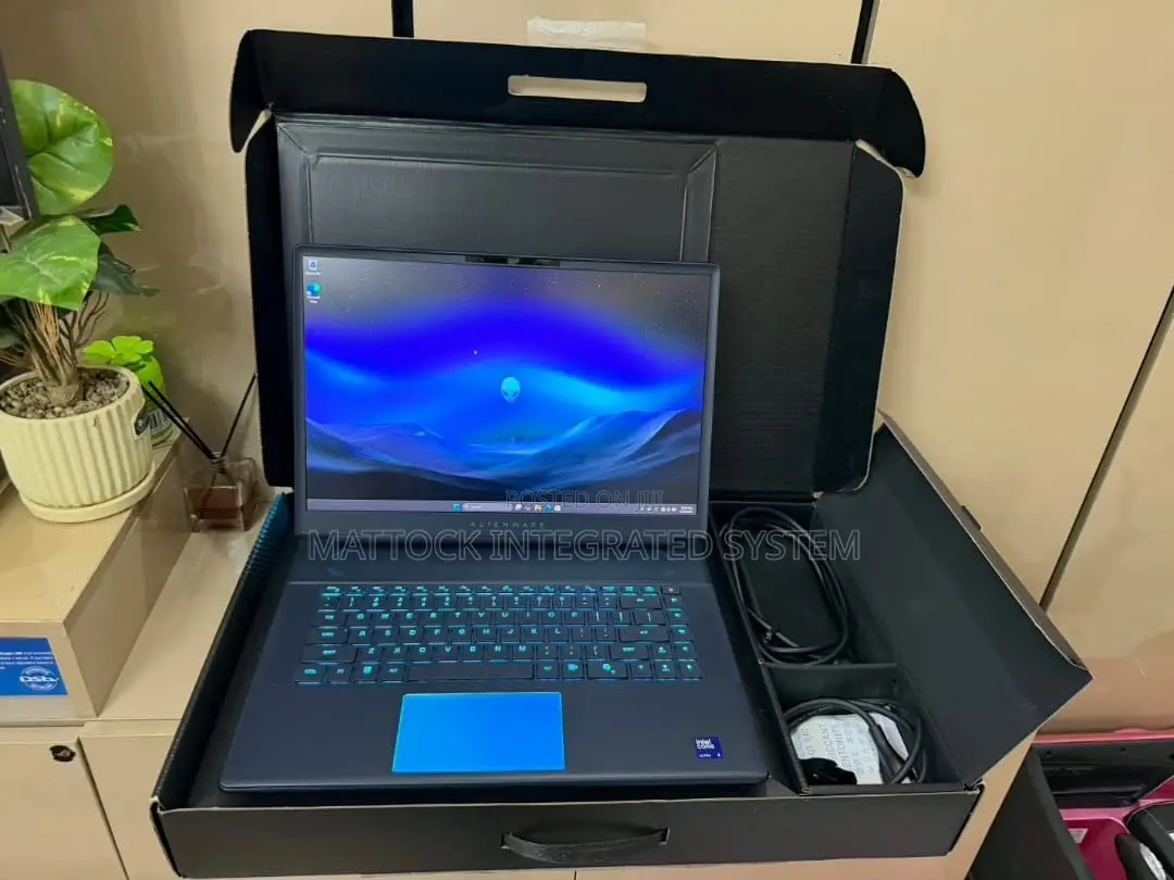 Laptop Dell 32GB Intel Core Ultra 9 SSD 1T