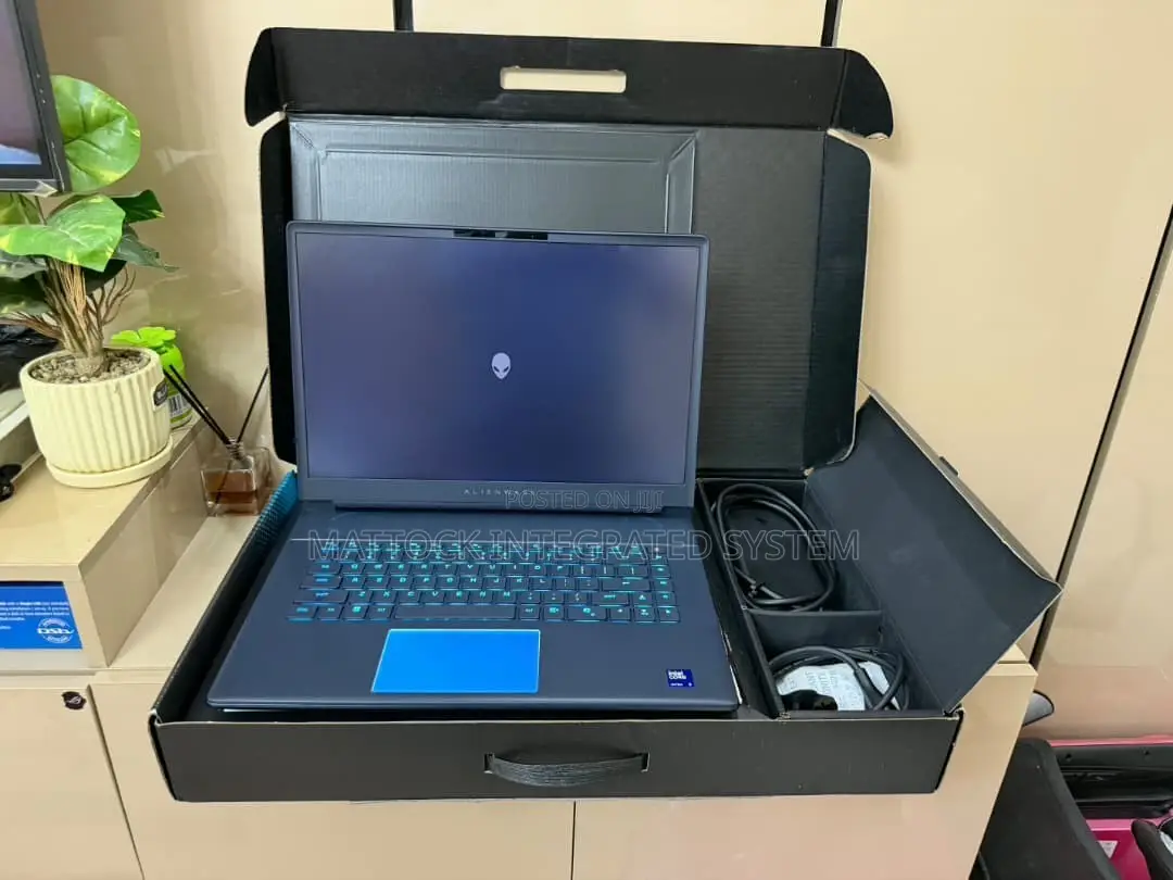 Laptop Dell 32GB Intel Core Ultra 9 SSD 1T