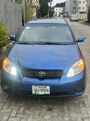 Toyota Matrix Hatchback AWD (1.8L 4cyl 4A) 2006 Blue