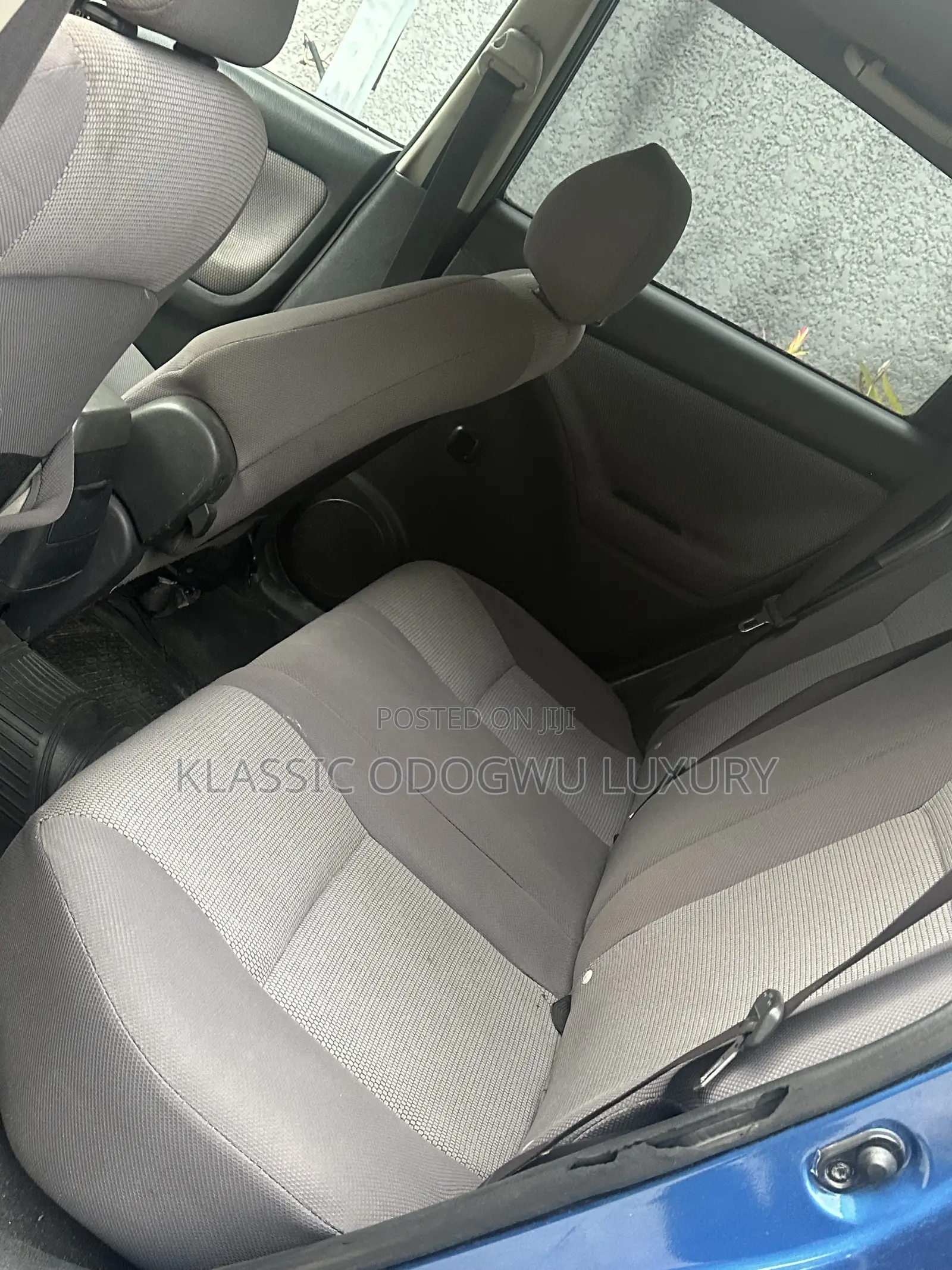 Toyota Matrix Hatchback AWD (1.8L 4cyl 4A) 2006 Blue