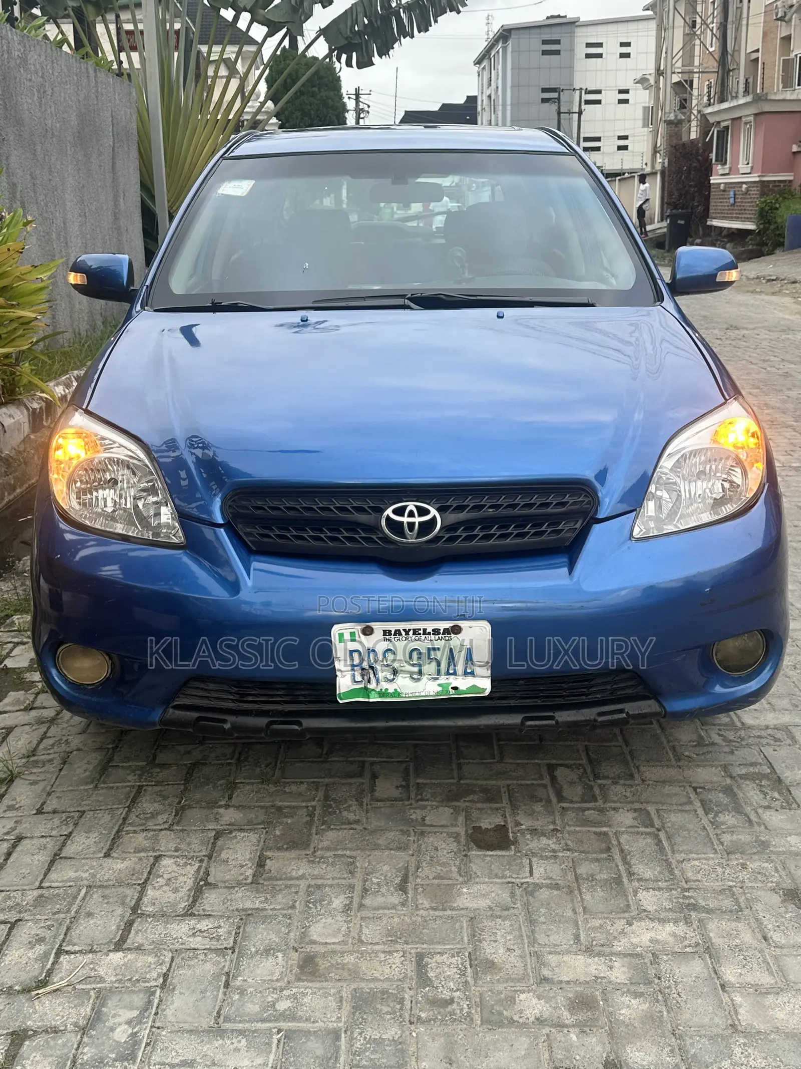 Toyota Matrix Hatchback AWD (1.8L 4cyl 4A) 2006 Blue