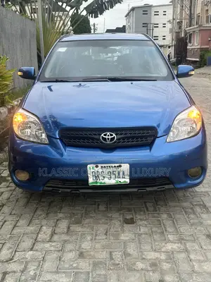 Toyota Matrix Hatchback AWD (1.8L 4cyl 4A) 2006 Blue