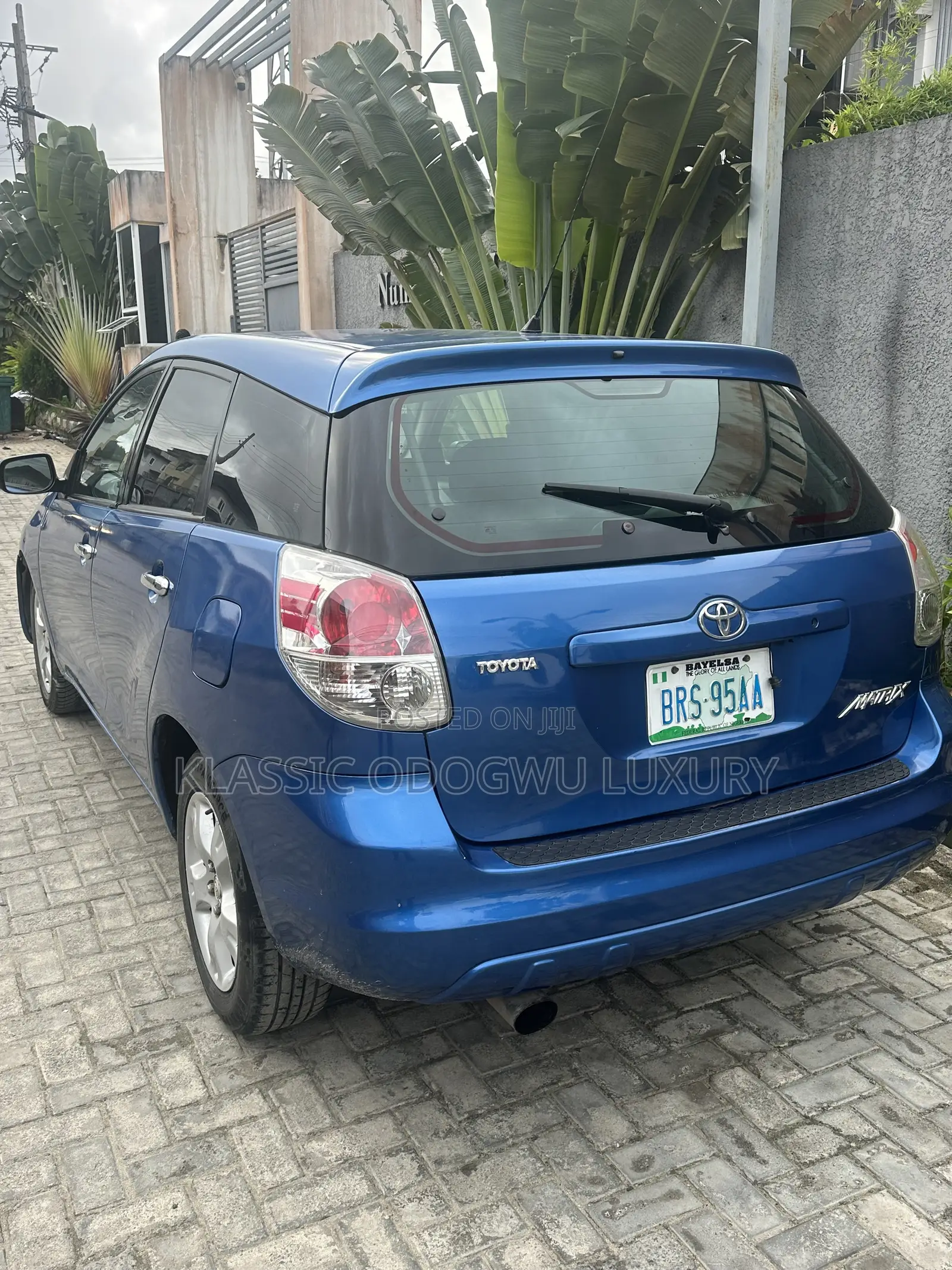 Toyota Matrix Hatchback AWD (1.8L 4cyl 4A) 2006 Blue