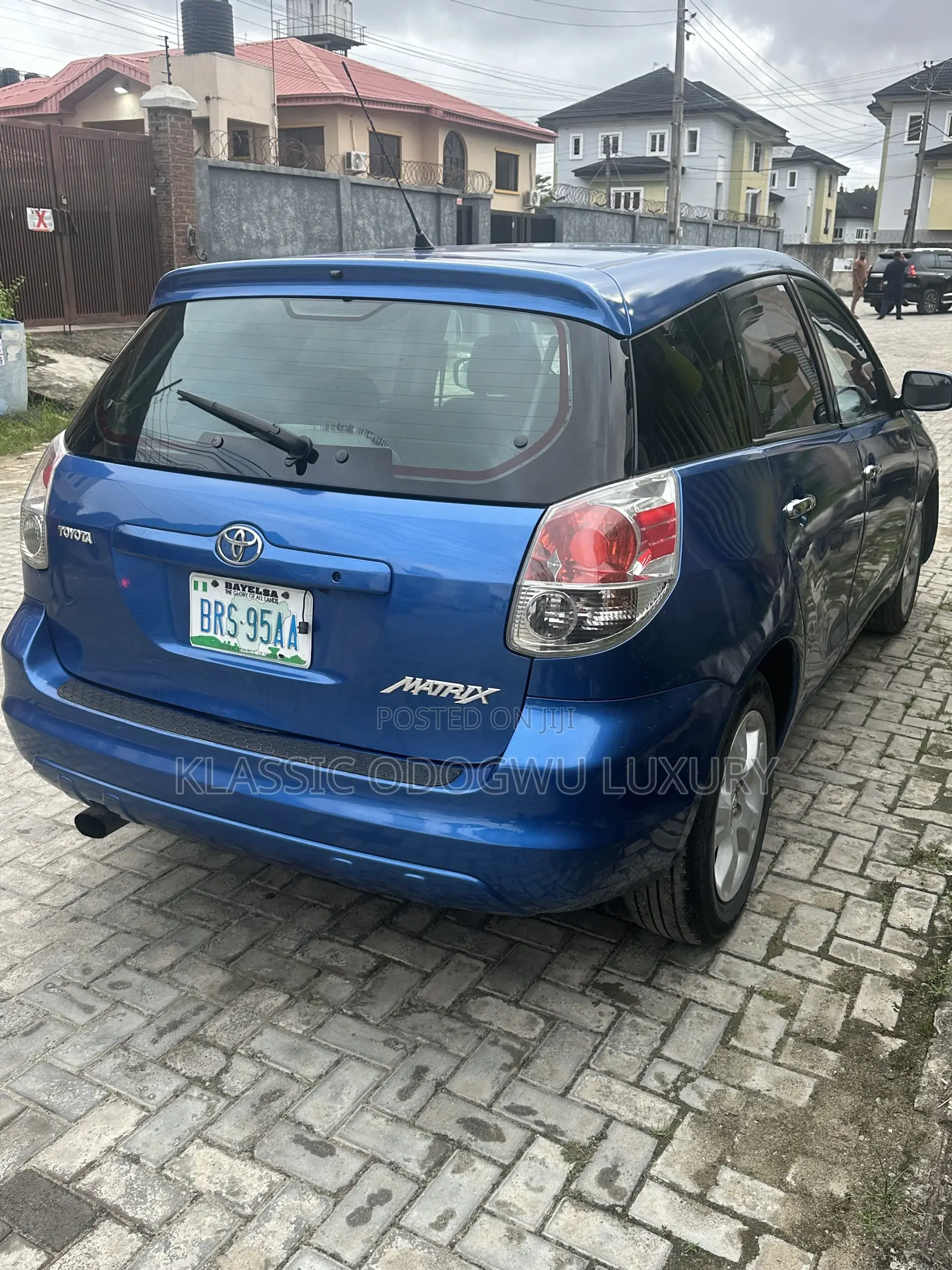 Toyota Matrix Hatchback AWD (1.8L 4cyl 4A) 2006 Blue