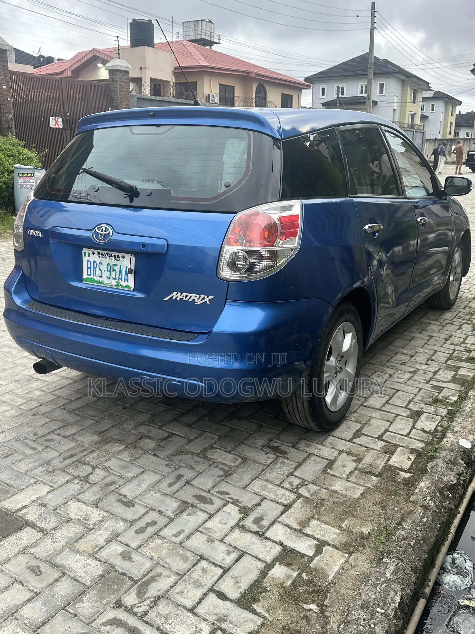 Toyota Matrix Hatchback AWD (1.8L 4cyl 4A) 2006 Blue