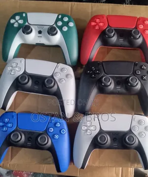 PlayStations4 Pad Controllers (Wholesales Retails)