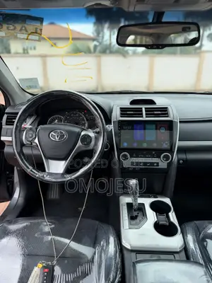 Toyota Camry SE 4dr Sedan (2.5L 4cyl 6A) 2013 Gray