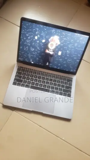 Laptop Apple MacBook Pro 2017 8GB Intel Core i5 SSD 160GB