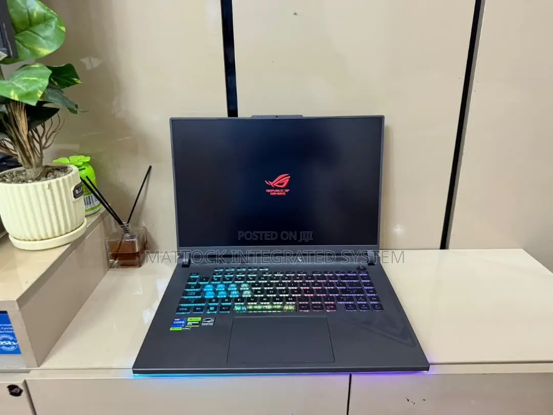 Laptop Asus ROG Strix G16 G614 16GB Intel Core i7 SSD 1T