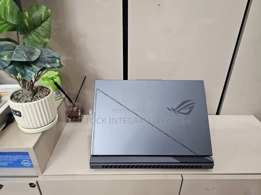 Laptop Asus ROG Strix G16 G614 16GB Intel Core i7 SSD 1T